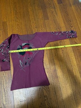 Women’s Floral Embroidered Scoop Neck Top - Wine